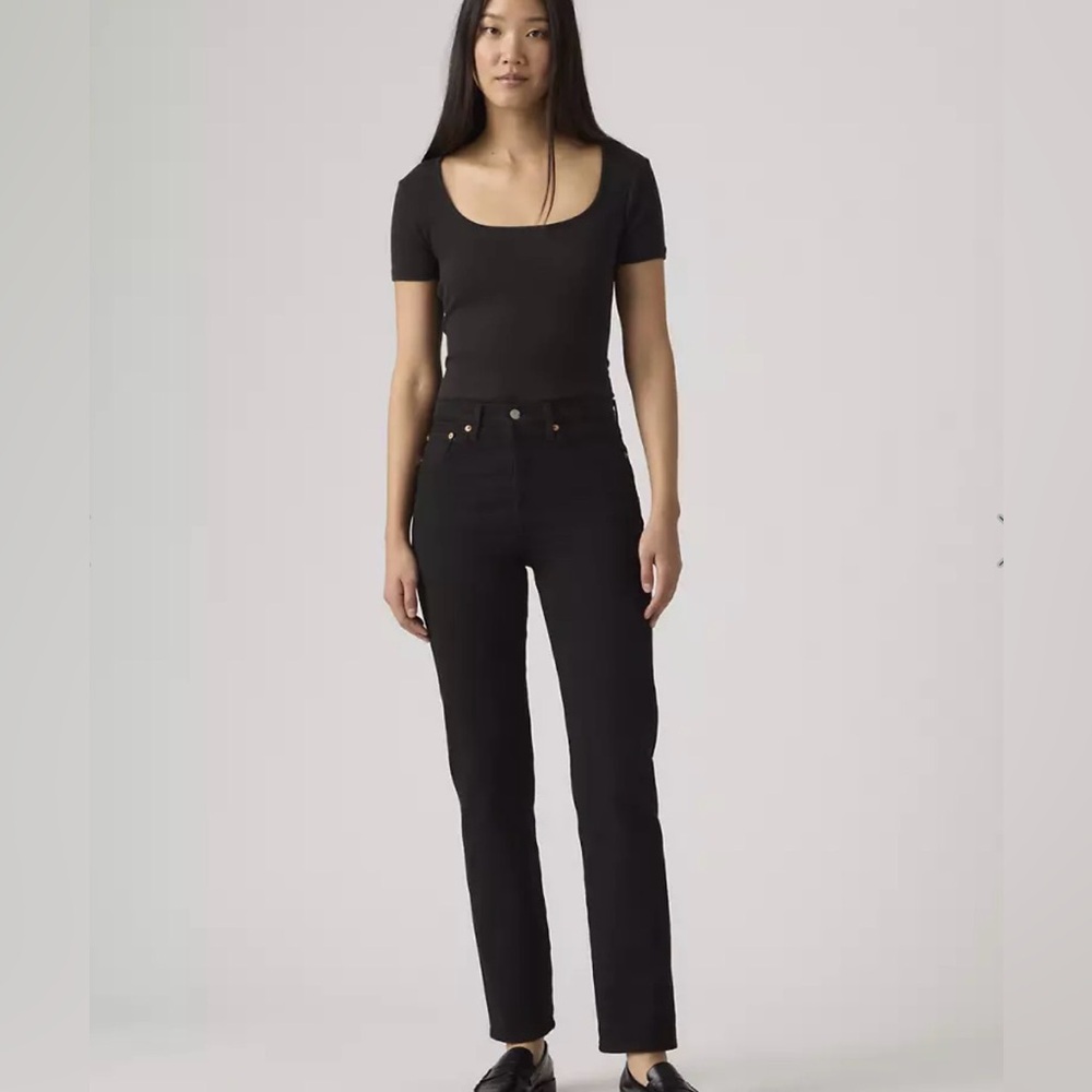 Levi’s Wedgie Straight Leg Black Jeans Size 28